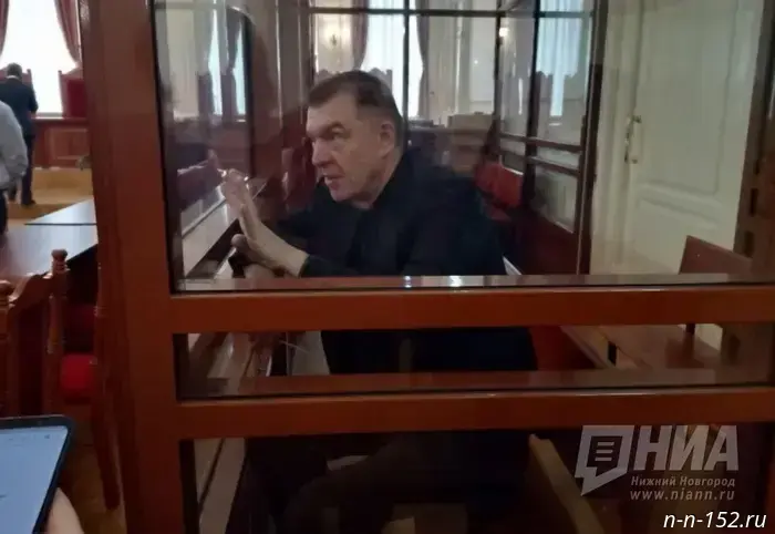The former mayor of Nizhny Novgorod is fighting with his ex-wife over a shopping center.
