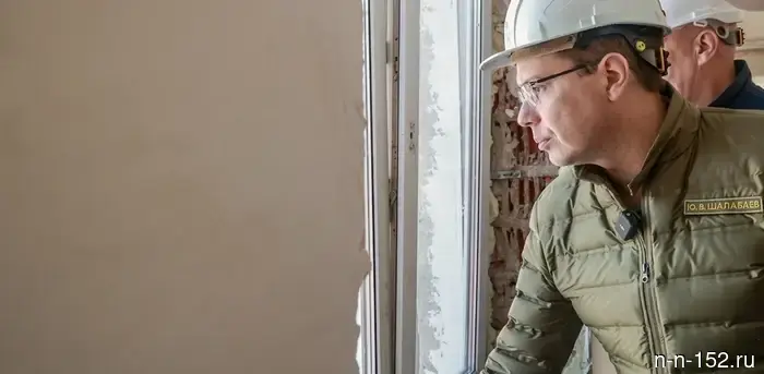 Глава города Юрий Шалабаев посетил Большемокринскую среднюю школу в Кстовском районе, чтобы проверить выполнение капитального ремонта.