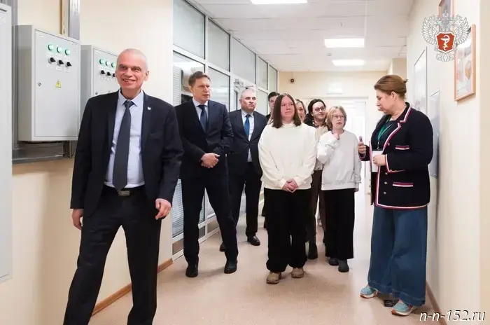 Михаил Мурашко в рамках акции "Ёлка желаний" осуществил мечту ученицы из Кстова.