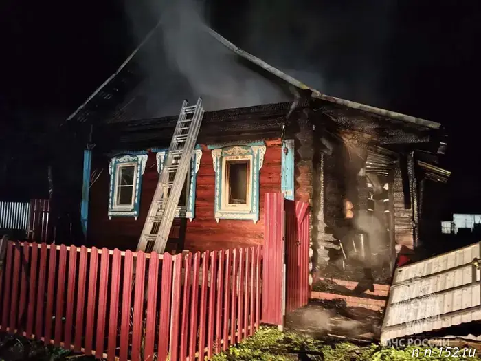 Two people were burned alive in a nighttime fire in the Nizhny Novgorod region.