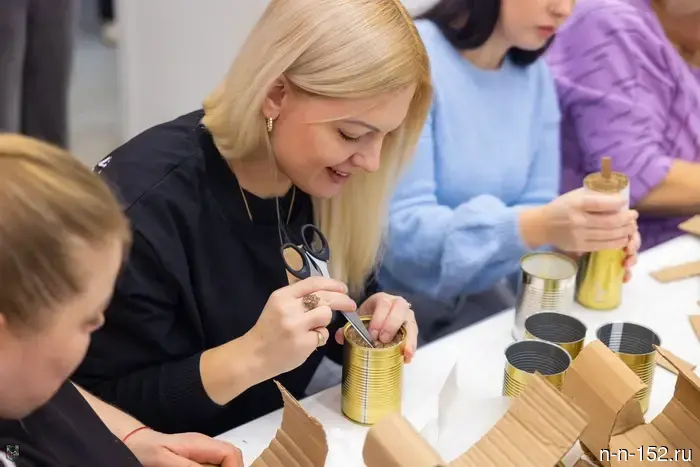 Social district officers held workshops for residents in Nizhny Novgorod and Dzerzhinsk in support of the SVO fighters.