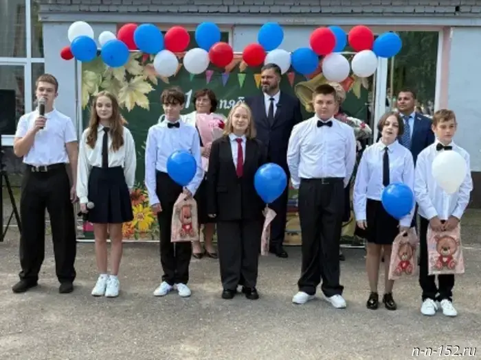 Festive assemblies were held at schools in Dzerzhinsk.