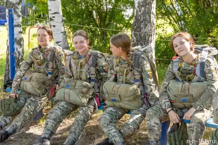 Forty-five students of the second shift of the military-patriotic camp "I Want to Become a Paratrooper" made an independent parachute jump.