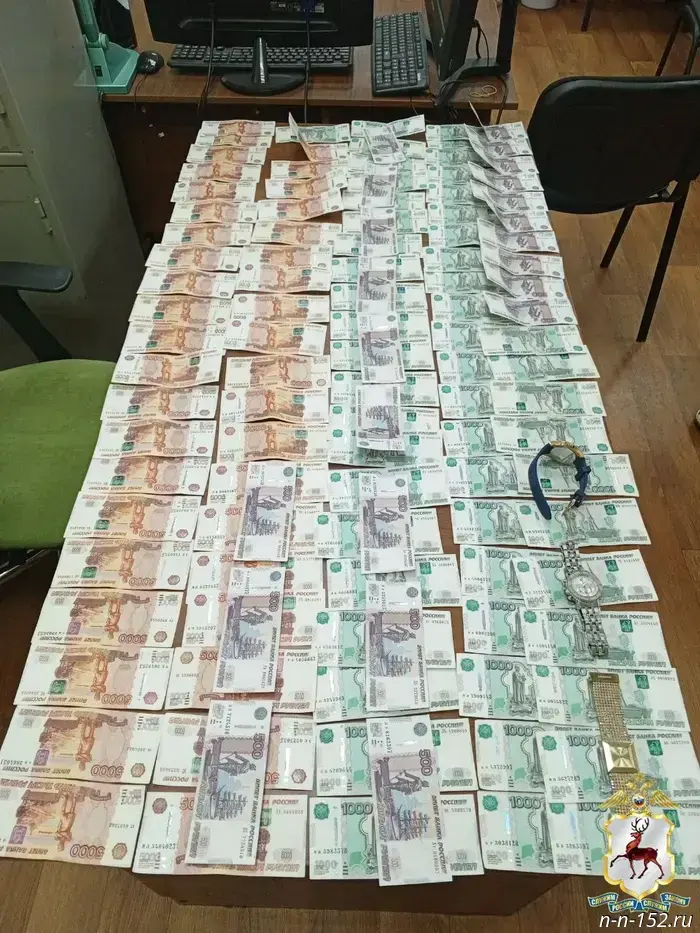 A Nizhny Novgorod resident who had been cheated by scammers was taking money from other victims of con artists.