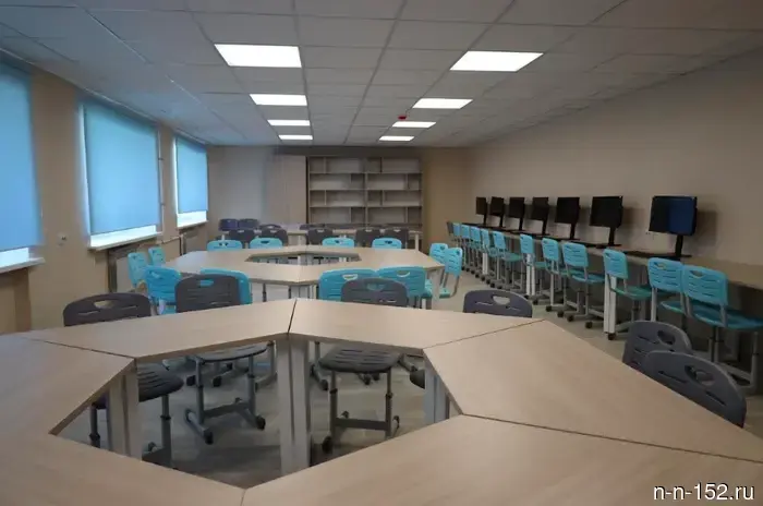 Партийная группа "Единой России" проверила капитальный ремонт общежития ННГАСУ.