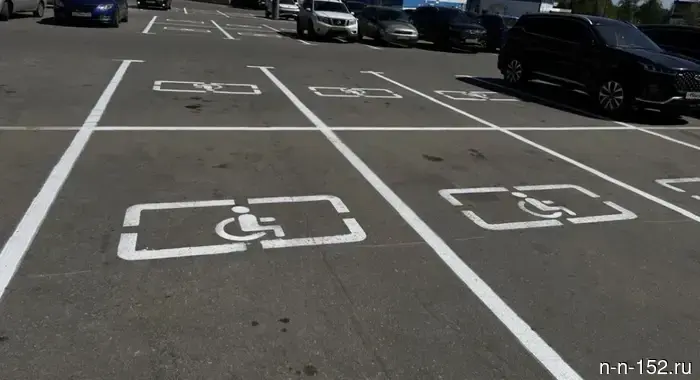 The prosecutor's office forced the shopping center in Sormovo to arrange parking for disabled people.