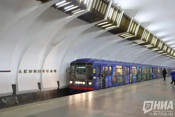 The Nizhny Novgorod metro stopped on the morning of June 23 due to a passenger falling onto the tracks.