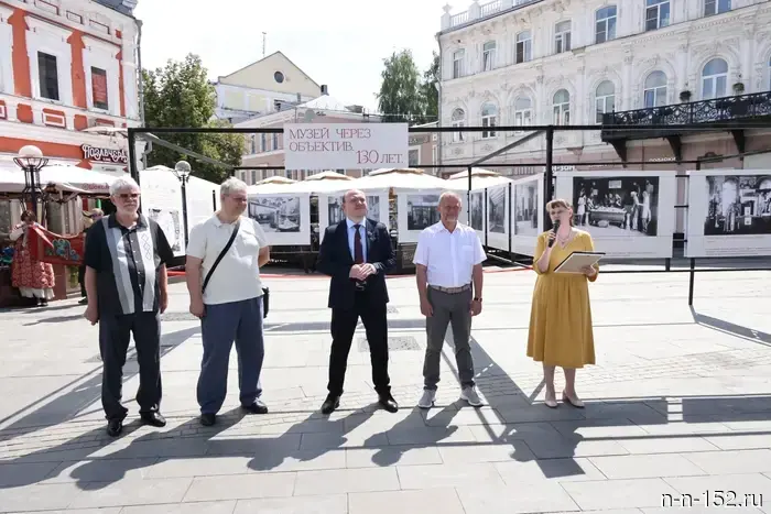 Maxim Rebrov launched the exhibition "Museum Through the Lens. 130 Years" at Theater Square.