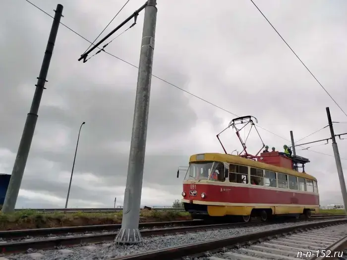 Test runs on the tram tracks have begun at the Oksky Descent in Nizhny Novgorod.