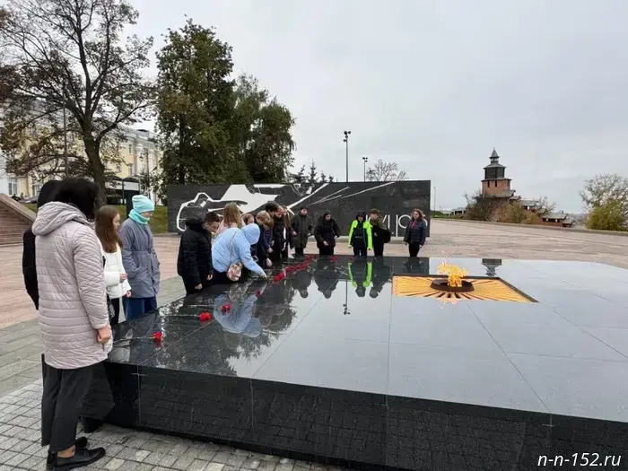 Svetlana Dosaeva led Nizhny Novgorod eighth-graders along the route "Unity — the Path to Victory!"