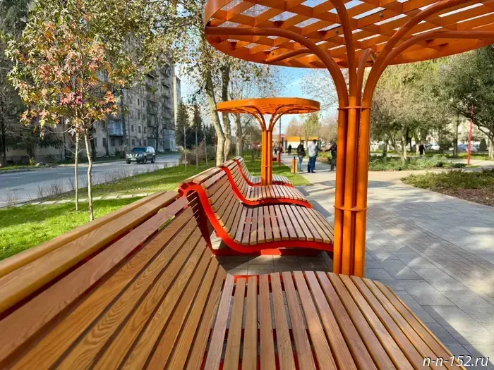 Юрий Шалабаев открыл сквер «Нижегородский» в Сухуме.