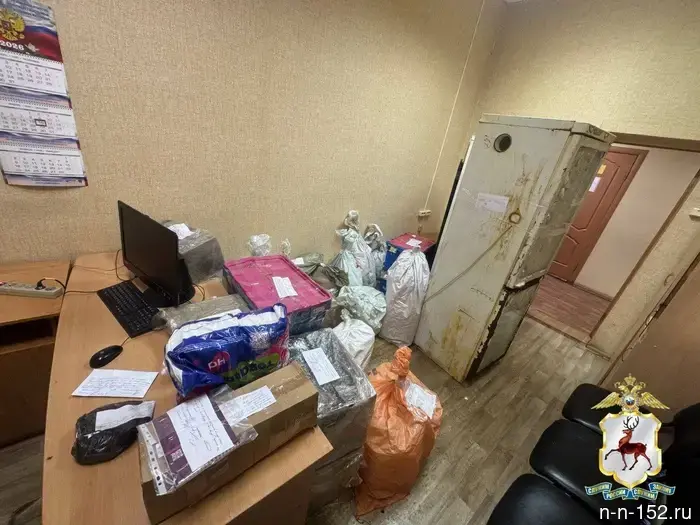 Силовые структуры обнаружили нарколабораторию в гараже в Нижнем Новгороде — фотографии.