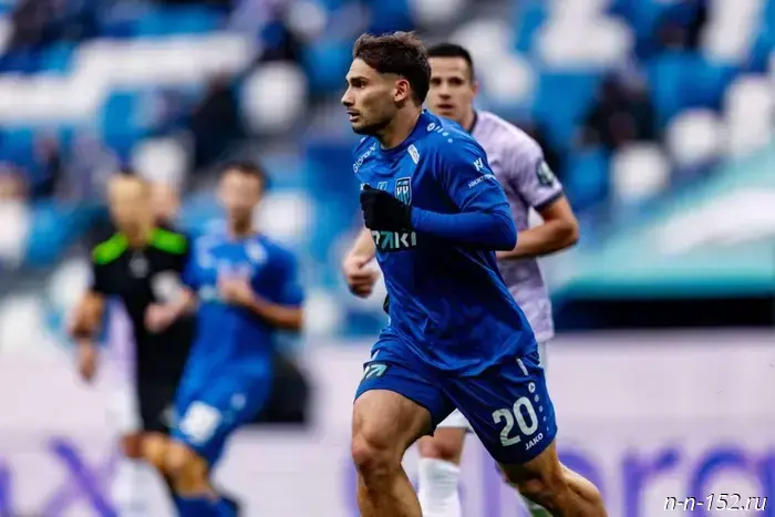 "Pari NN" offered forward Juan Boselli a new contract.