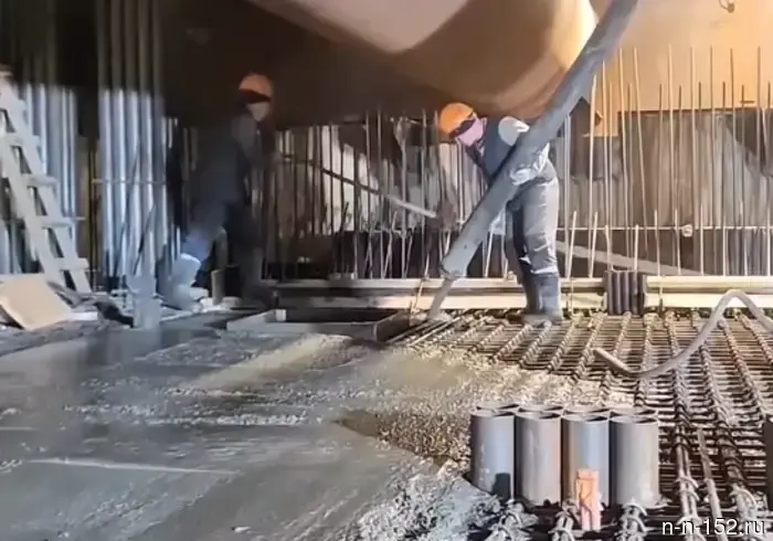 The pouring of the foundation for the future "Sennaya" metro station has reached a new level.