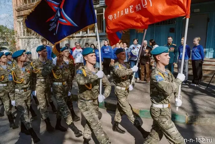 Parades at the homes of Nizhny Novgorod veterans are held for Victory Day.