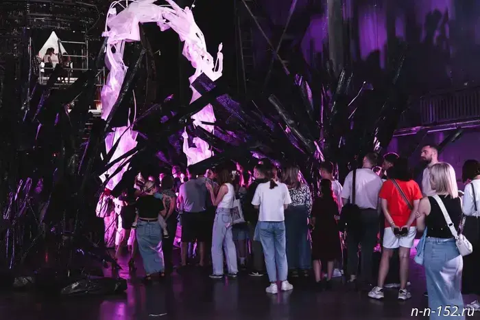 The "Night of the Biennale" attracted over 11,500 people in Nizhny Novgorod.