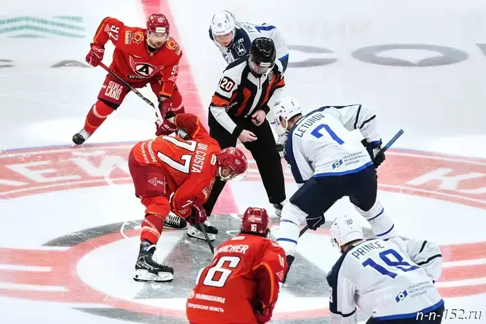 Нижегородское хоккейное клуб «Торпедо» победило «Автомобилиста» в Екатеринбурге с результатом 2:0.