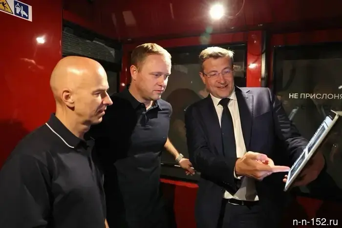 Gleb Nikitin and Vasily Shvets discussed the development of tourism in the Nizhny Novgorod region.
