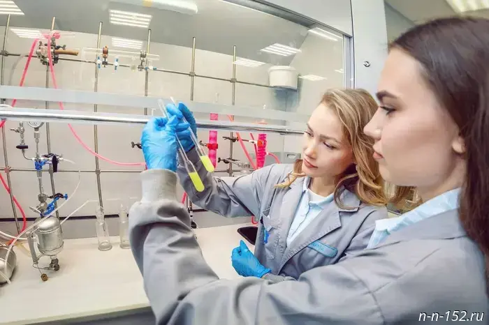 NNGU scientists have developed catalysts for green chemistry and pharmaceuticals.