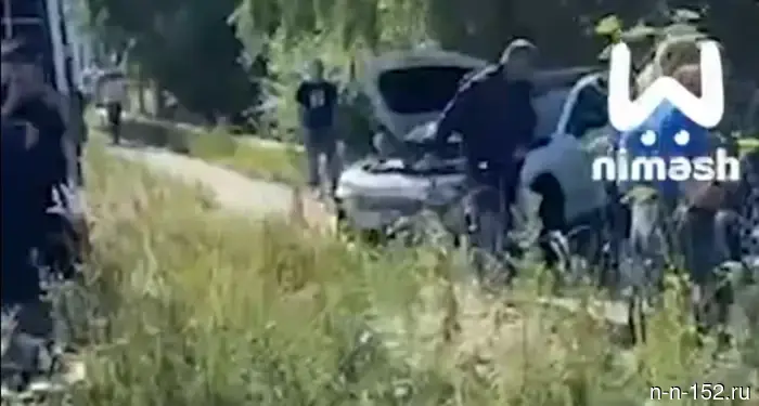 В Арзамасе легковой автомобиль выехал на тротуар и насмерть сбил женщину.