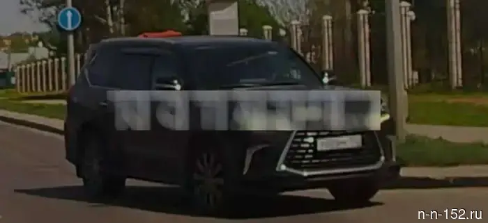Полиция наложит штраф на нижегородца, который выехал на встречную полосу на Lexus.