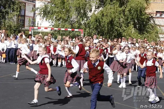 Nizhny Novgorod's minister Puchkov explained the new standard for school uniforms.