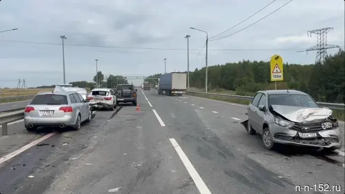 В Дальнеконстантиновском районе произошло столкновение четырех автомобилей.