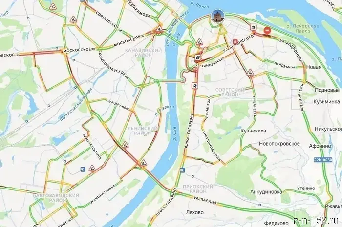 9-point traffic jams paralyzed Nizhny Novgorod on the evening of April 30.