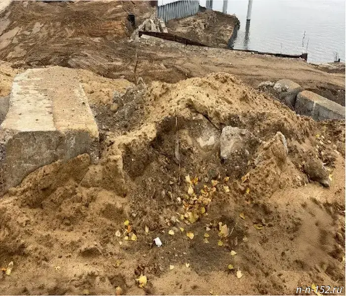 Based on materials from an inspection by Rosprirodnadzor, a court suspended operations of a concrete plant at one of the sites in Nizhny Novgorod.