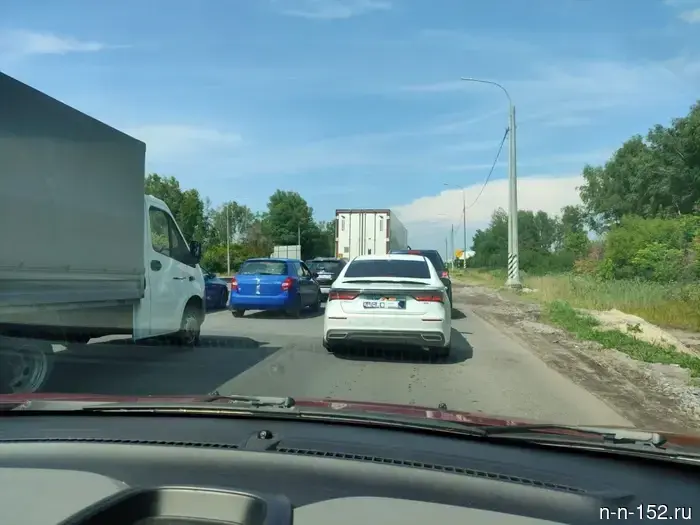 На въезде в Нижний Новгород со стороны Богородска и Арзамаса возникла большая пробка.
