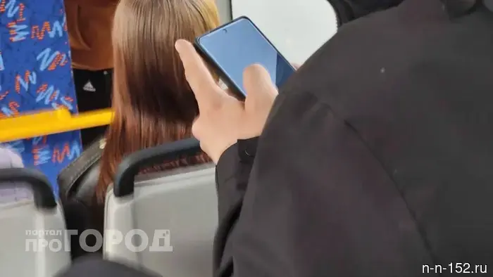 Dzerzhinets transferred almost 2 million rubles to fraudsters, taking them from other people.