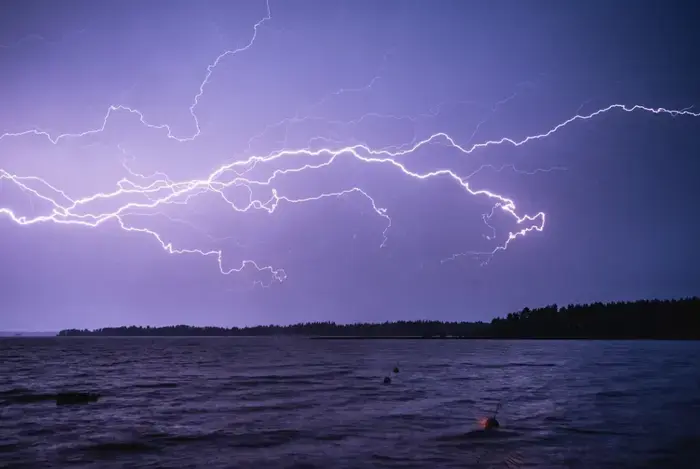 Nizhny Novgorod residents were reminded of safety rules during thunderstorms.