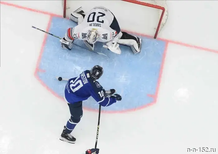 Шайба хоккеиста "Торпедо" занимает первое место в списке лучших голов второго раунда плей-офф КХЛ.