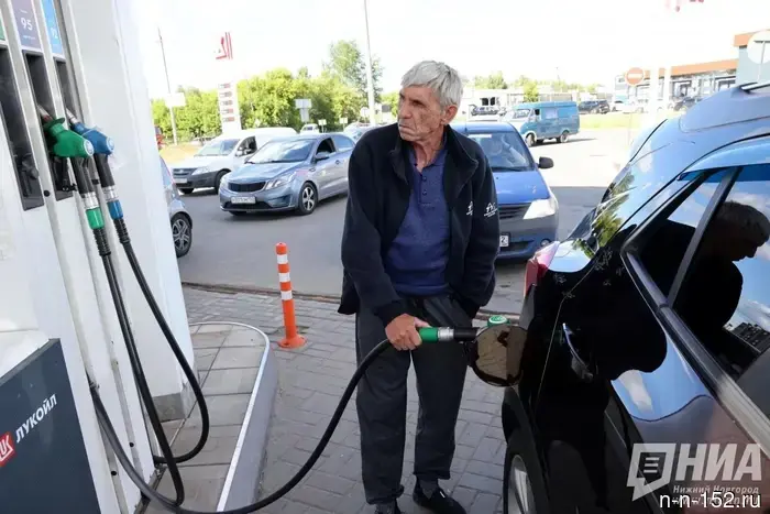 Nizhny Novgorod residents were reminded who can refuel at gas stations without waiting in line.