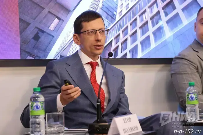 Жители Нижнего Новгорода могут записаться на личный приём к заместителю губернатора Егору Полякову.