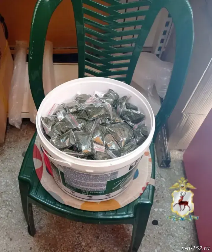 A ton of alcohol and mountains of cigarettes: an illegal shop in Kstovo was raided