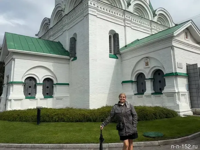 Actress Irina Pegova took a walk in the center of Nizhny Novgorod.