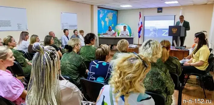 Yuri Shalabaev told the families of the participants in the Special Military Operation about the current support measures while meeting with the wives and mothers of Nizhny Novgorod fighters.