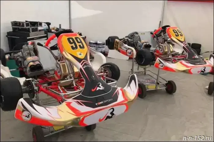 Сотрудники МЧС организовали мобильные пункты для обогрева.