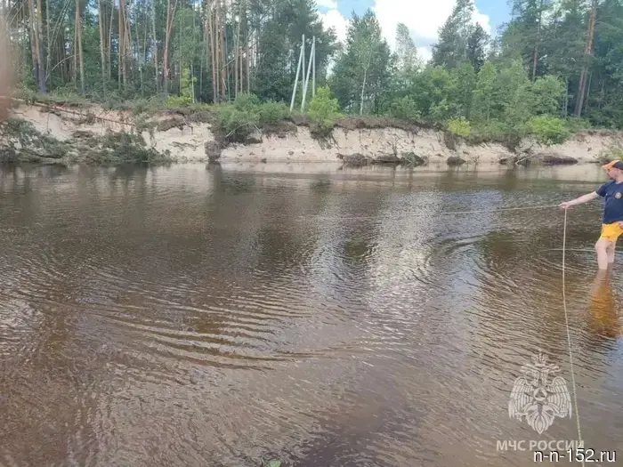Подросток attempted to rescue a woman and drowned in the Lukh River in the Володарский district.