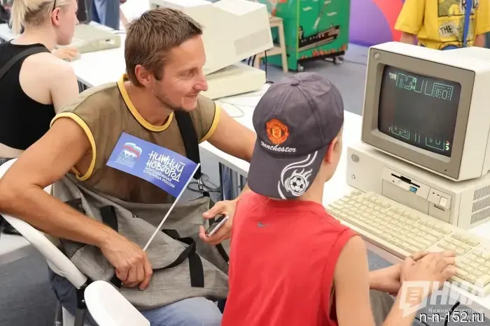 Nizhny Novgorod residents named their favorite movies, books, and songs for Father's Day.
