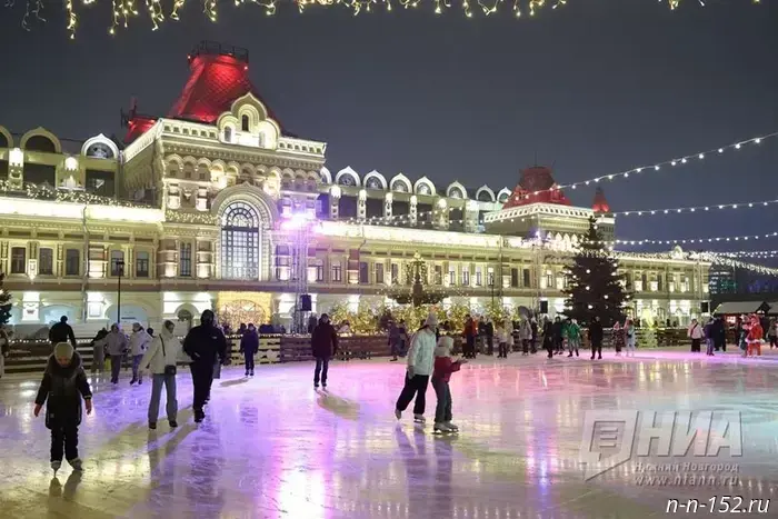 Каток на площадке Нижегородской ярмарки продолжает функционировать.