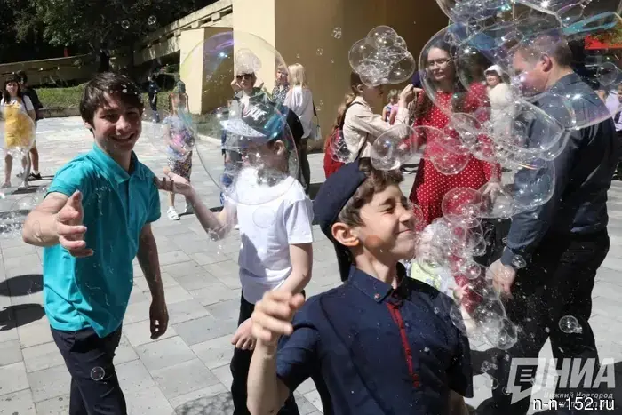 Yuri Shalabaev congratulated the Nizhny Novgorod residents on Children's Day.