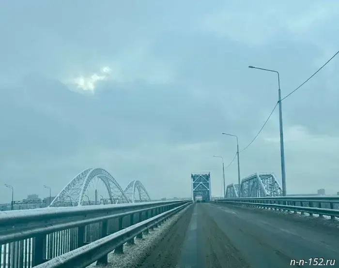 Two lanes of traffic were opened on the old Borsky Bridge after repairs.
