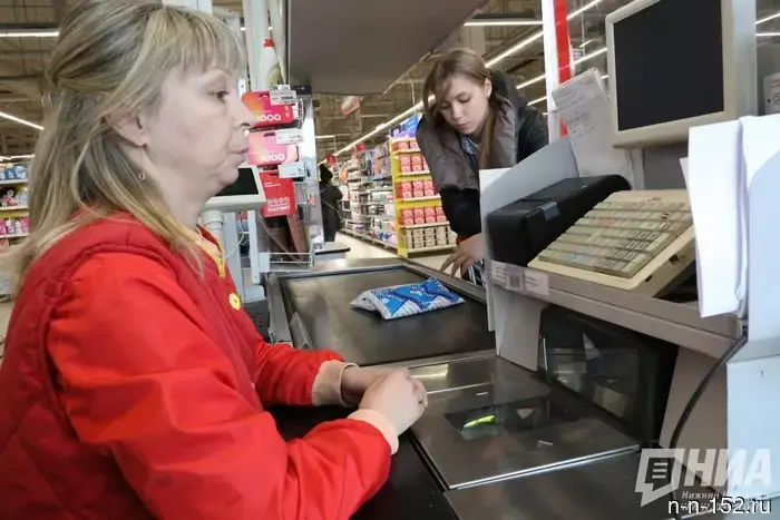 Нижегородская область испытывает значительный нехватку сотрудников в сфере розничной торговли.