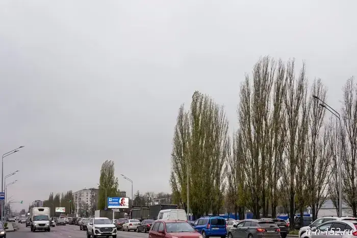 A section of Lenin Avenue in Nizhny Novgorod was cleared of cable lines.