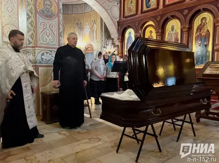 В Нижнем Новгороде провели прощание с шеф-поваром Олегом Колисниченко.