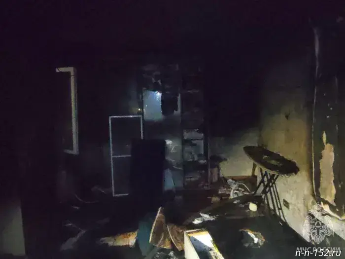 A woman was rescued from a fire in a multi-story building on Engels Street in Sormovo.