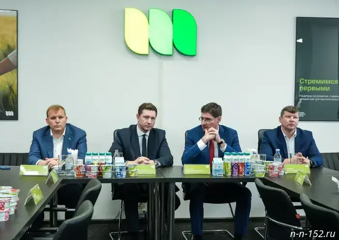 Andrey Sanosyan opened a robotic packaging line in Shakhunya and assessed the progress of the house construction under the KRS T program.