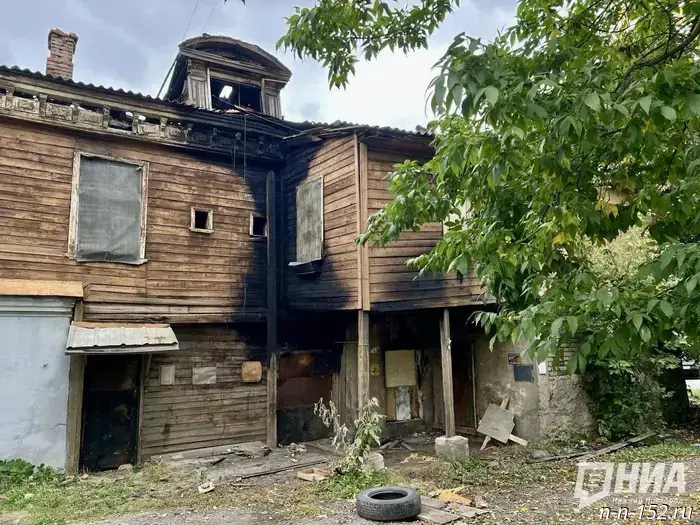 Photos of merchant Guzeev's burned shop in Nizhny Novgorod have been published.